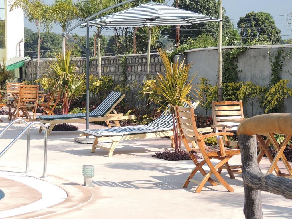 V Resorts Rajaji National Park Rishīkesh Buitenkant foto