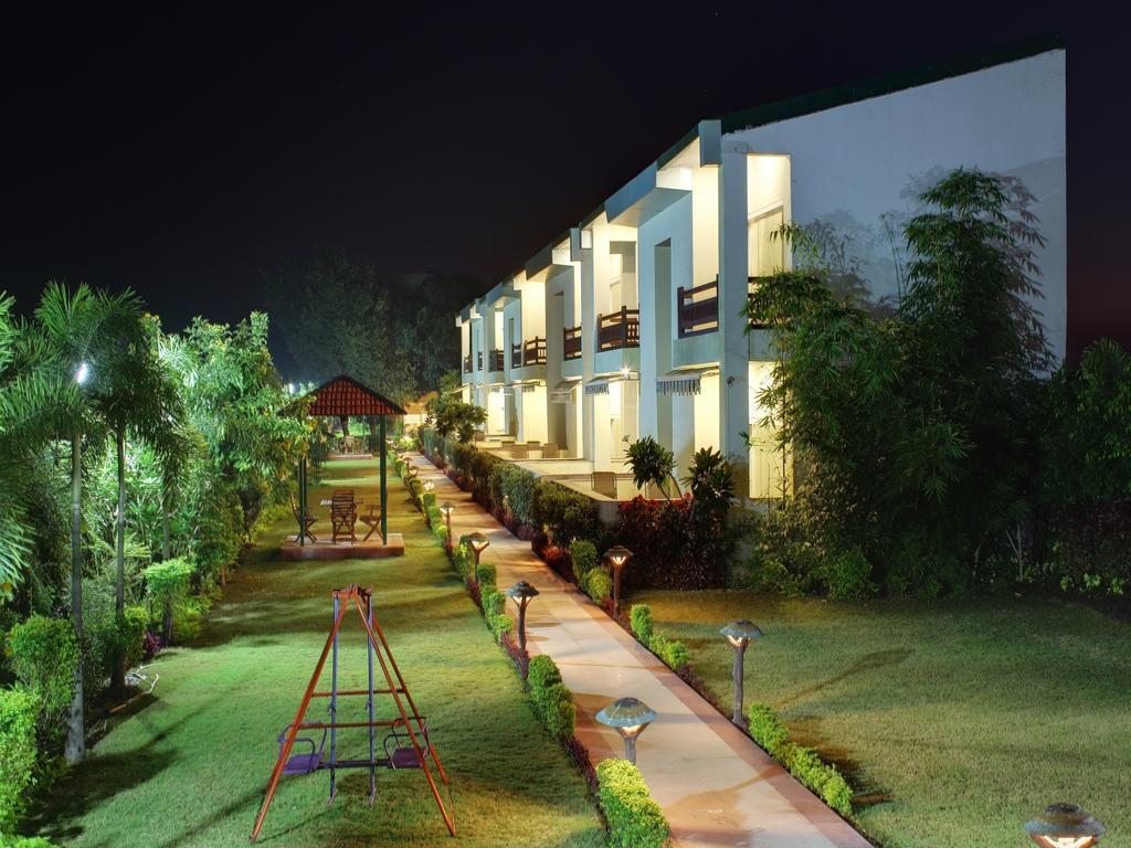 V Resorts Rajaji National Park Rishīkesh Buitenkant foto