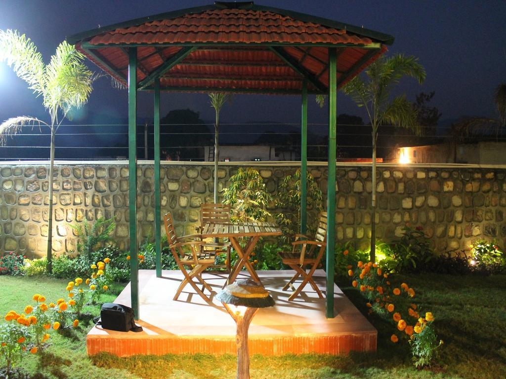 V Resorts Rajaji National Park Rishīkesh Buitenkant foto