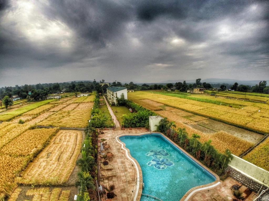 V Resorts Rajaji National Park Rishīkesh Buitenkant foto