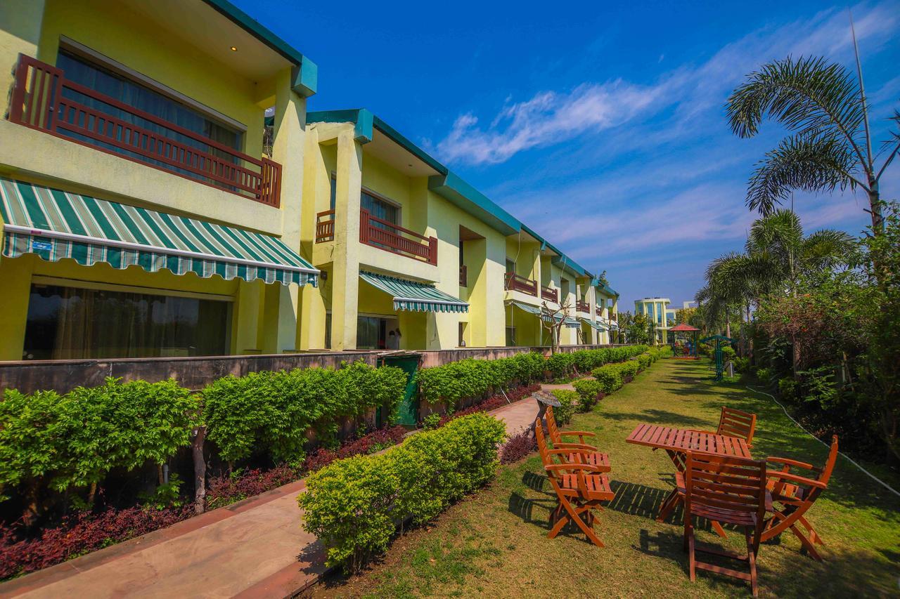 V Resorts Rajaji National Park Rishīkesh Buitenkant foto