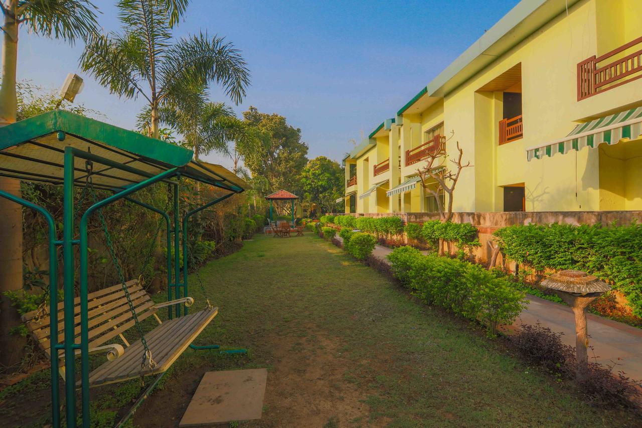V Resorts Rajaji National Park Rishīkesh Buitenkant foto